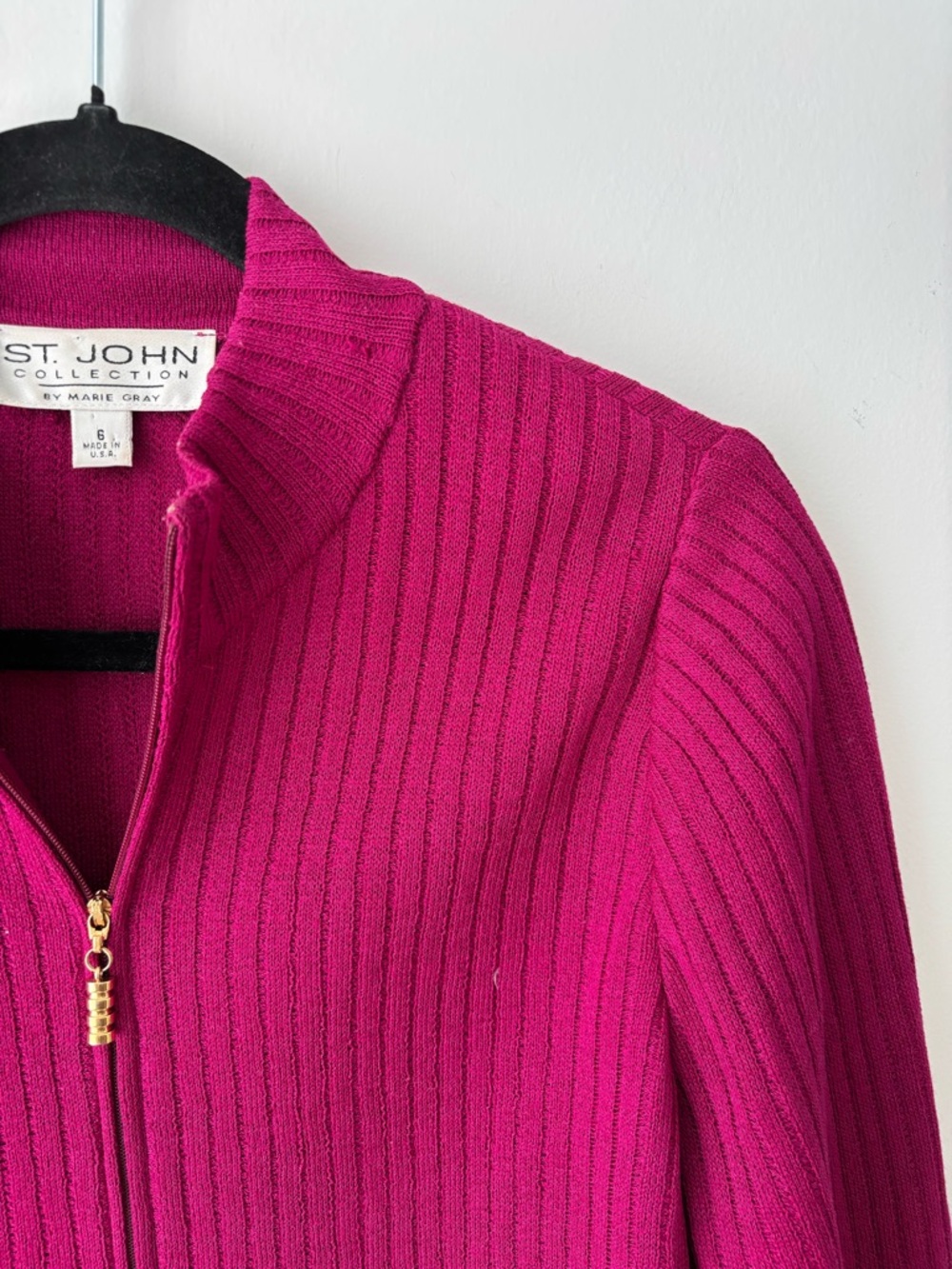 St. John Fuchsia Zip-Front Ribbed Knit Jacket - Picture 2 of 12